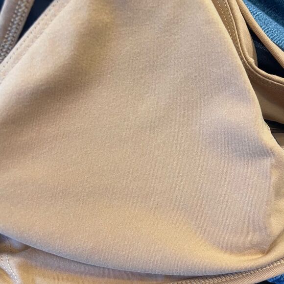 Fabletics Women's Blue Faye Medium Impact Sports Bra sz med EUC workout - Picture 8 of 9